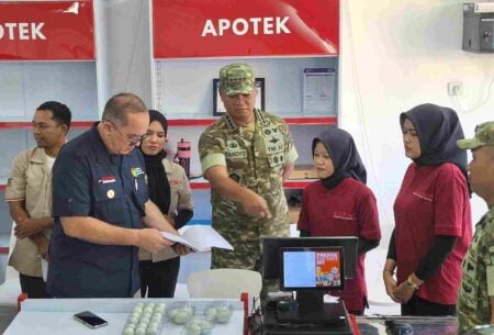 Wakil Panglima TNI dan Dirut PT Agrinas Tinjau Program KDKMP di Lamongan Foto BeritaJatim.com
