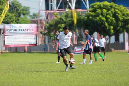 Sparta Pena FC Lolos ke Perempat Final usai Tumbangkan Bank Jatim 3-2 Foto BeritaJatim.com