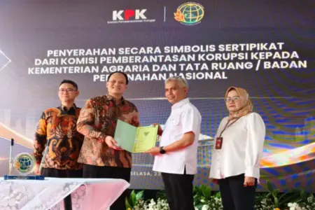BPN Jatim Resmikan Kantor Baru Surabaya II, Terima Aset Rampasan KPK dan Serahkan 13 Sertipikat Wakaf Foto BeritaJatim.com
