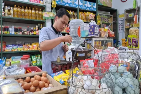 Kabar Gembira, MBG Libur Harga Ayam dan Telur di Kota Malang Turun Drastis Foto BeritaJatim.com