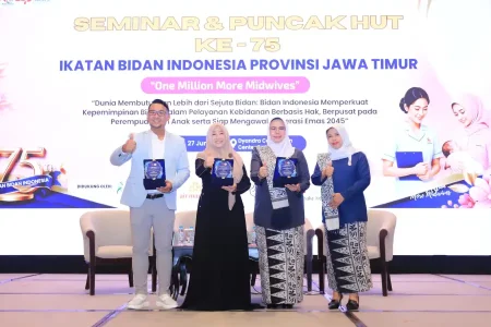 Pakar Medis Dorong Penguatan Mutu Praktik Bidan di Jatim Foto BeritaJatim.com