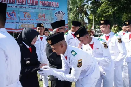 Hari Lahir Pancasila 2026, Mbak Wali Tegaskan Ketertiban Wujud Nyata Nilai Pancasila Foto BeritaJatim.com