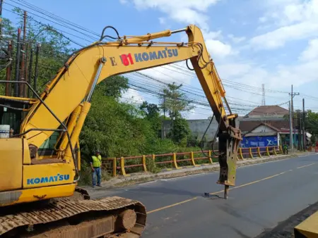 Telah Berusia 50 Tahun, Jembatan Gondang 1 Tulungagung Alami Korosi Foto BeritaJatim.com