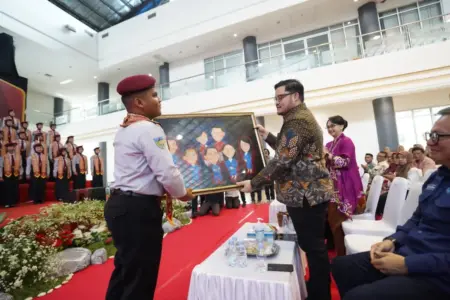 Kemensos Puji Mas Dhito, SMA Dharma Wanita 1 Pare Ranking 1 Lolos PTN di Kediri Foto BeritaJatim.com