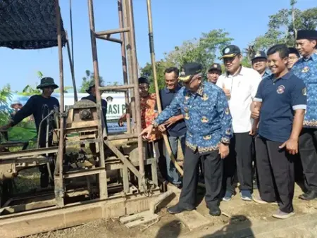 Lawan Kekeringan, 45 Titik Irigasi Pompa Mulai Mengalir di Kabupaten Blitar Foto BeritaJatim.com