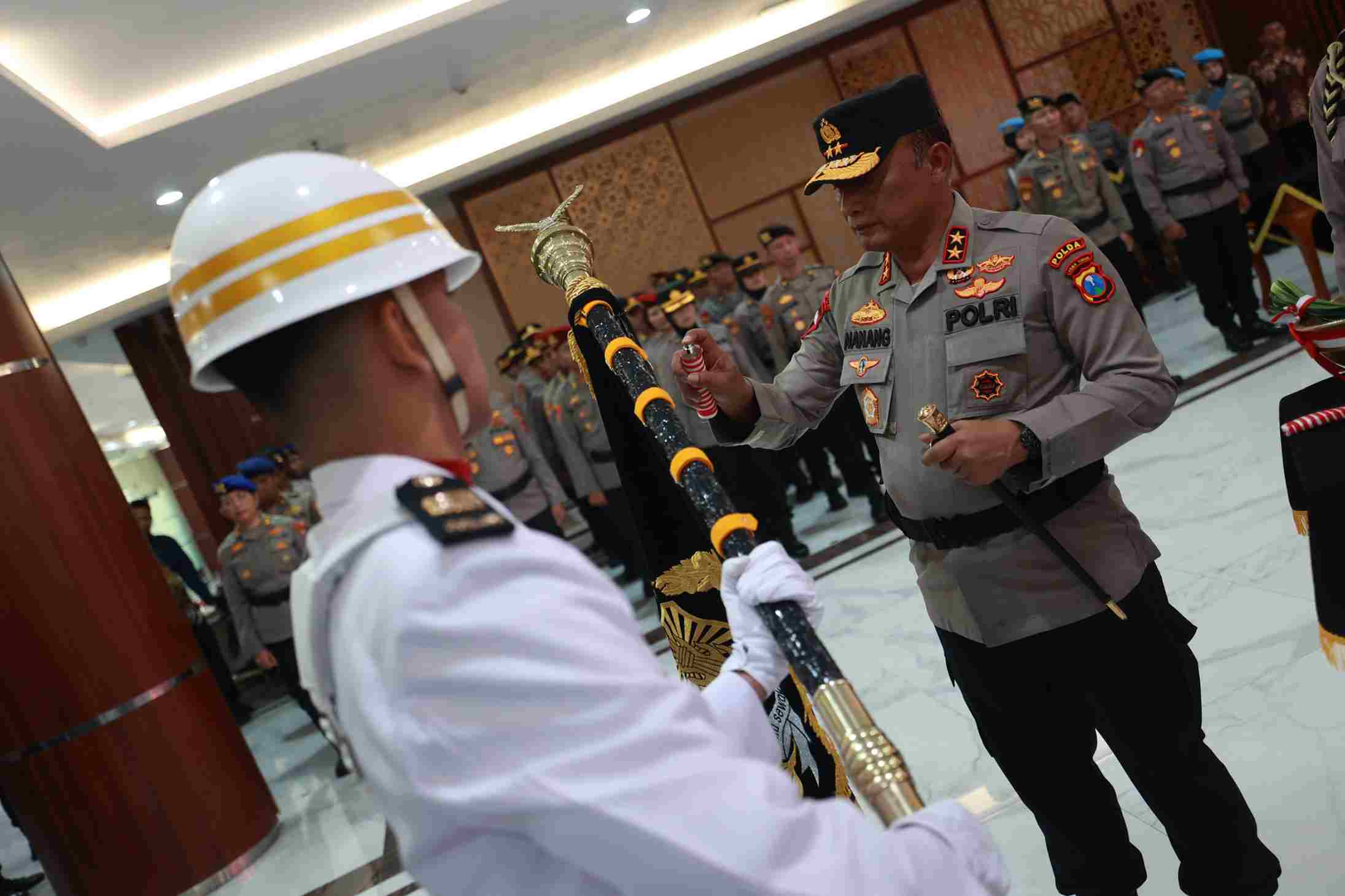 Jelang Hari Bhayangkara ke-80, Polda Jatim Teguhkan Integritas Lewat Pemuliaan Tribrata | beritajatim.com