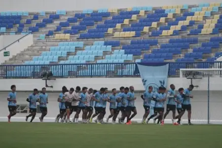 Persela Lamongan Amankan Tanda Tangan Beberapa Pemain untuk Musim Depan Foto BeritaJatim.com