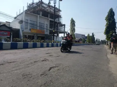 Jelang Kirab Pusaka di Ponorogo, Jalan yang Dilintasi Rombongan Budaya Bakal Dipoles Foto BeritaJatim.com