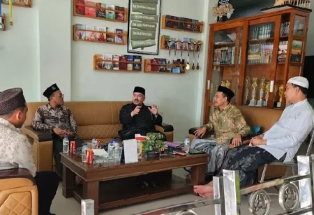 Berawal dari Podcast, IBS PKMKK Pamekasan Jajal Kerja Sama Internasional Bersama Investor Yordania Foto BeritaJatim.com