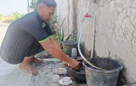 Warga Dagangan Madiun Keluhkan Air PDAM Keruh dan Berbau Amis, Ini Penjelasan Pihak PDAM Foto BeritaJatim.com