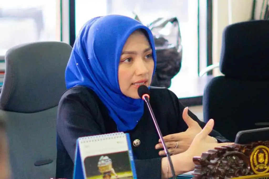 Viral Suroboyo Bus Ugal-ugalan di Prapen, DPRD Surabaya Minta Evaluasi dan Cek Kesehatan Sopir Foto BeritaJatim.com