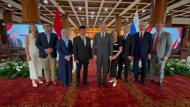 Sejarah Baru! DPRD Jatim dan Parlemen St Petersburg Rusia Jajaki Kerja Sama Wisata Foto BeritaJatim.com