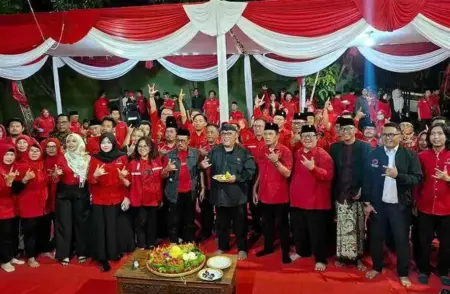 Haul Bung Karno 2026, PDIP Surabaya Ajak Generasi Z Jaga Warisan Pemikiran Sang Proklamator Foto BeritaJatim.com