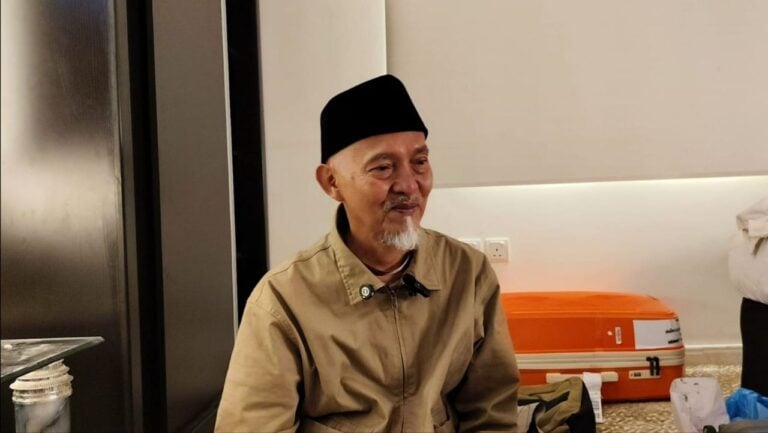 Pesan Kiai Kafabihi Lirboyo untuk Jemaah Gelombang II: Jaga Adab Ziarah Makam Rasulullah dan Rawat Kemabruran Haji Foto BeritaJatim.com