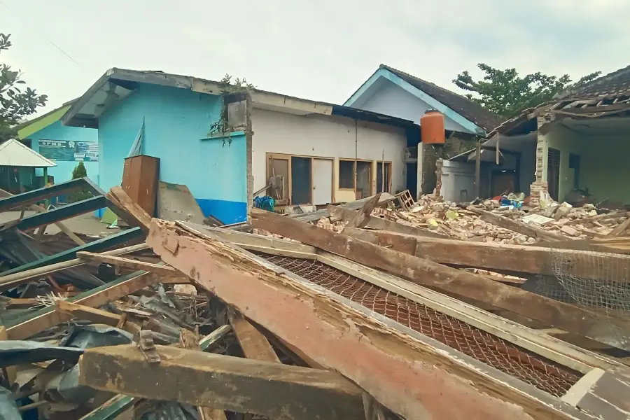 Proyek KDMP Tlogo Ingkari Kesepakatan, DPRD Blitar Turun Tangan Amankan Aset Sekolah Foto BeritaJatim.com