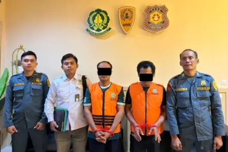 Kemenhut Bongkar Pembukaan Lahan Tebu Ilegal di Hutan Pendidikan UGM Ngawi, 4 Tersangka Ditahan Foto BeritaJatim.com