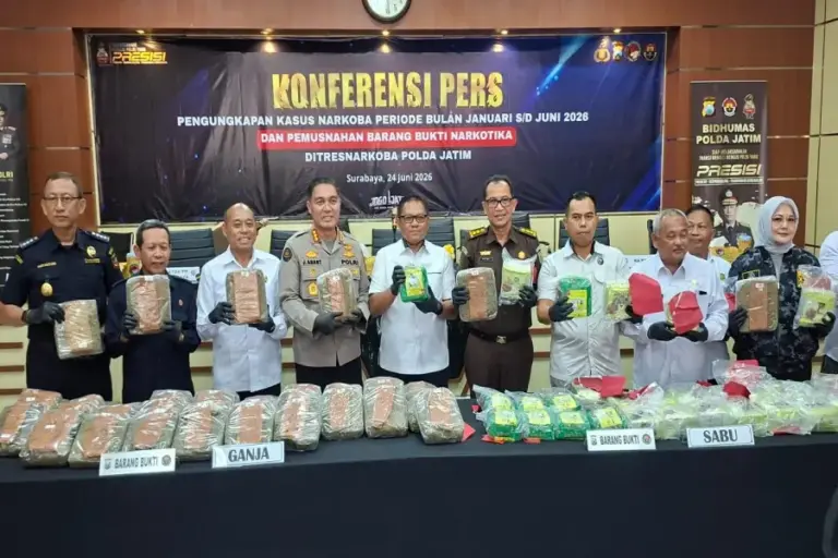 Polda Jatim Ungkap 3.157 Kasus Narkoba: Barang Bukti Setara untuk 2,79 Juta Pengguna Foto BeritaJatim.com