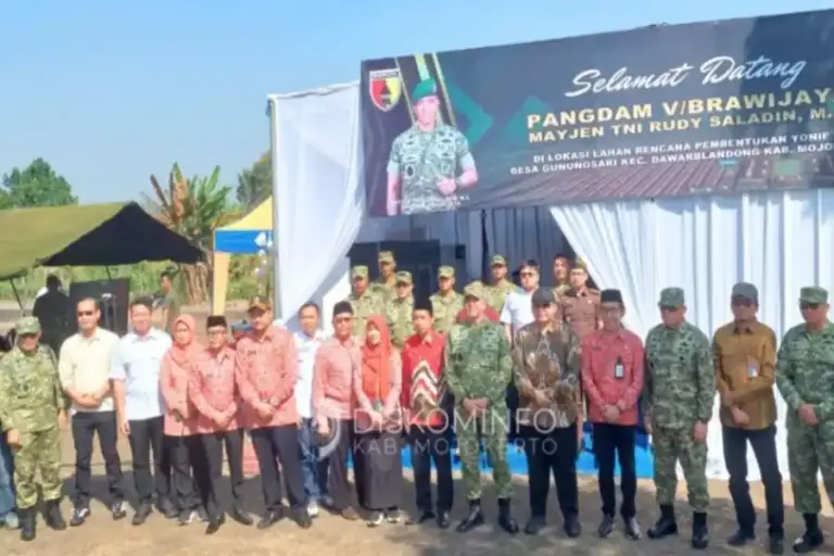 Pangdam V/Brawijaya Tinjau Lokasi Pembangunan Yonif TP Gunungsari Mojokerto Foto BeritaJatim.com