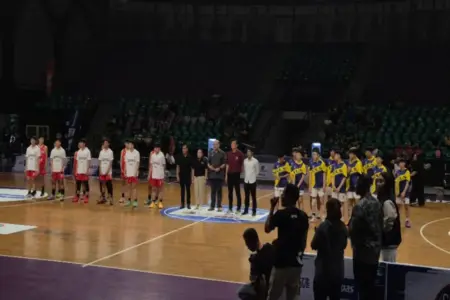 Ketua Perbasi Surabaya Harapkan Lebih Banyak Kejuaraan Kelompok Usia untuk Regenerasi Atlet Basket Foto BeritaJatim.com