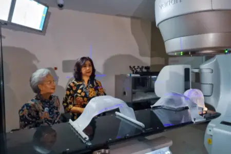 RS Siloam Surabaya Operasikan LINAC dan CT Simulator, Perkuat Layanan Radioterapi Kanker Presisi Foto BeritaJatim.com