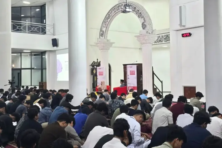 UMM Bekali Mahasiswa Digital Mindfulness agar Tak Jadi Budak Algoritma Foto BeritaJatim.com