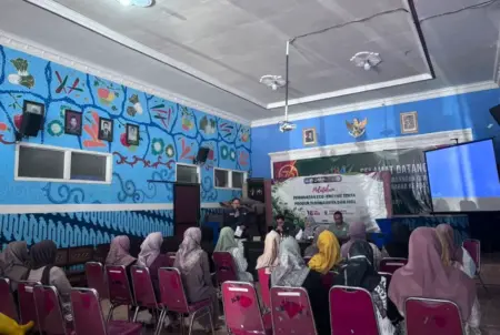 Tim Pengabdian Dari UB Ubah Limbah Dapur di Desa Ngabab Jadi Cuan Lewat Ecoenzyme Foto BeritaJatim.com