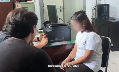 Sembunyikan 624 Pil Dobel L di Organ Intim, Wanita di Blitar Ini Ternyata Sudah 2 Kali Beraksi Foto BeritaJatim.com