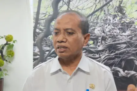 KPK Tetapkan Tiga Tersangka Korupsi Gedung Pemkab Lamongan, Sekda Tunggu Proses Hukum Inkrah Foto BeritaJatim.com