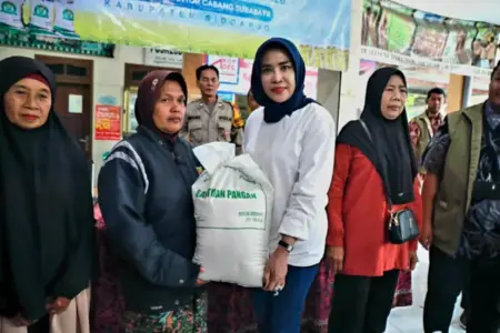 594 KPM di Candi Sidoarjo Terima Bantuan Pangan Pemerintah Foto BeritaJatim.com