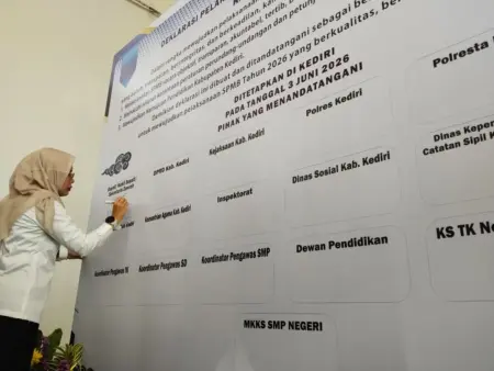Pemkab Kediri Deklarasi SPMB 2026 Bebas Titipan, Warga Diminta Laporkan Kecurangan Foto BeritaJatim.com