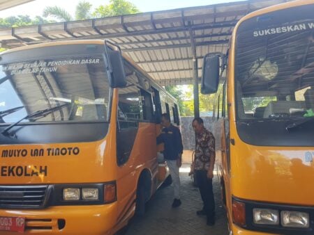Harga BBM Naik, Anggaran Operasional Bus Sekolah di Tulungagung Bertambah Foto BeritaJatim.com