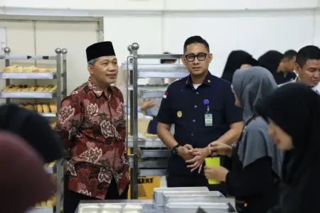 Sidak TIMPORA di Ponpes Wali Barokah Kediri, Seluruh Dokumen Santri Asing Dinyatakan Lengkap Foto BeritaJatim.com