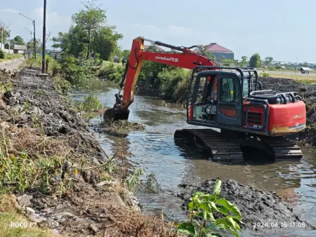 Normalisasi Sungai Kresek Kota Kediri Atasi Luapan Air, Petani Balowerti dan Dandangan Sambut Positif Foto BeritaJatim.com
