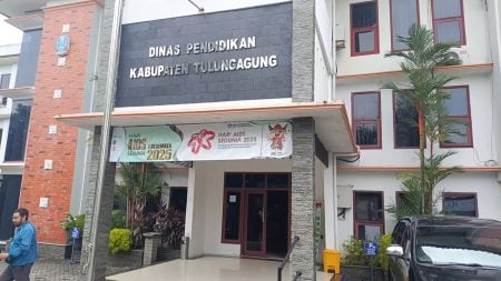 10.522 Siswa Mendaftar SPMB di Tulungagung, Sejumlah Sekolah Minim Pendaftar Foto BeritaJatim.com