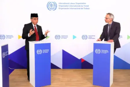 Menaker Yassierli di ILC 114: Perempuan Harus Jadi Motor Transformasi Dunia Kerja Foto BeritaJatim.com