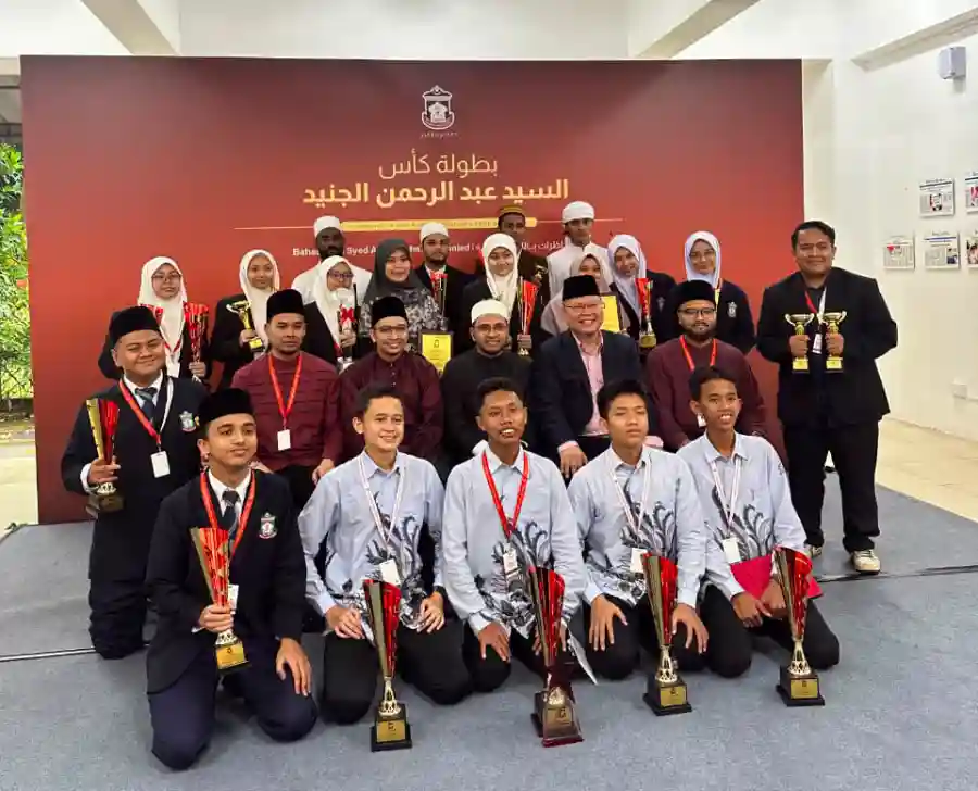 Santri Gontor Raih Juara II Internasional Debat Bahasa Arab di Singapura Foto BeritaJatim.com