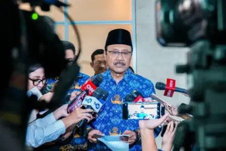 Kemensos Beri Bantuan Lanjutan Hampir Rp1 Triliun ke Sumatera Foto BeritaJatim.com