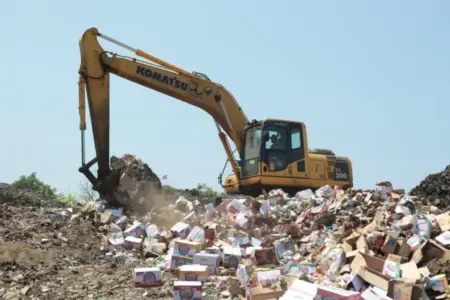 Meski Didominasi Sampah Organik, Dapur MBG di Lumajang Hasilkan 7 Ton Sehari Foto BeritaJatim.com