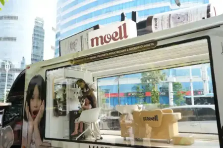 Keramas di Atas Truk Sambil Keliling Jakarta, Moell Hadirkan Salon Anak Anti-Mainstream Foto BeritaJatim.com