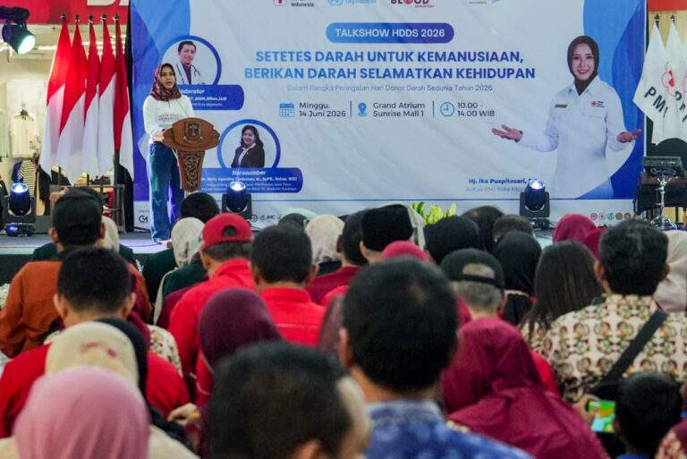 Peringati Hari Donor Darah Sedunia, Wali Kota Mojokerto Ajak Masyarakat Jadikan Donor Darah Gaya Hidup Kemanusiaan Foto BeritaJatim.com