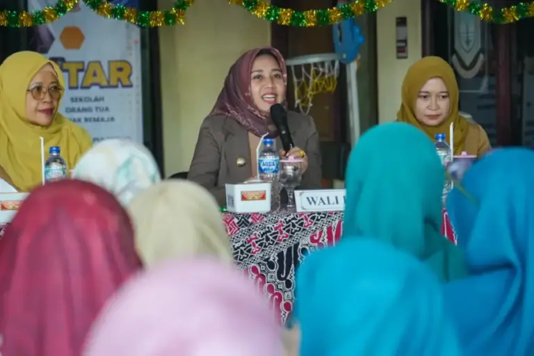Wali Kota Mojokerto Ajak Warga Tak Takut Periksa TBC: Penyakit Ini Bukan Aib Foto BeritaJatim.com