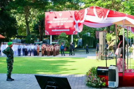 Peringatan Hari Lahir Pancasila, Bupati Ipuk : Wujudkan Komitmen Bangun Banyuwangi Maju dan Berdaya Saing Foto BeritaJatim.com