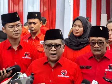 Hari Lahir Pancasila, Sekjen PDIP Soroti Ironi Kemiskinan di Daerah yang Dikeruk Kekayaan Alamnya Foto BeritaJatim.com