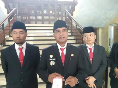 Program 1 Desa 1 Sarjana Diluncurkan, Pemkab Bangkalan Tanggung SPP hingga Biaya Kos Mahasiswa Foto BeritaJatim.com