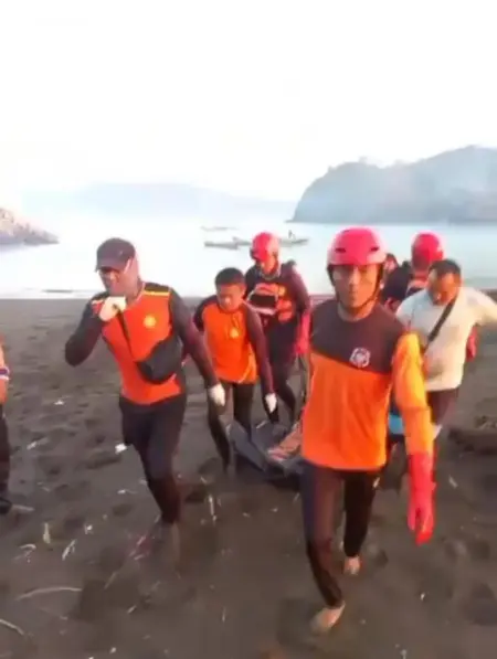 Sang Kakak Ditemukan Tewas di Perairan Payangan Jember, Adiknya Masih Dicari Foto BeritaJatim.com