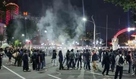 10 Orang Jadi Tersangka Ricuh Demo Indonesia Sekarat di Surabaya, 2 Status Pelajar Foto BeritaJatim.com