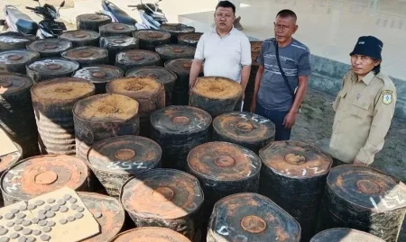 DPRD Bondowoso Dorong Pola Hibah Aspal dan Swadaya Warga Jadi Model Pembangunan Desa Foto BeritaJatim.com