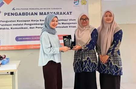 PPNS Perkuat Kesiapan Kerja Siswa SMK Mambaul Ulum Pandaan Lewat Pelatihan Soft Skills Foto BeritaJatim.com