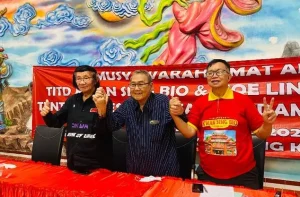 Alim Sugiantoro dan Go Tjong Ping Akhirnya Berdamai, Umat Klenteng Kwan Sing Bio Tuban Siap Sambut HUT Kongco Foto BeritaJatim.com