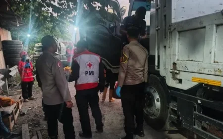 Sopir Truk Meninggal di Jalan Bypass Mojokerto, Diduga Jantung dan Diabetes Foto BeritaJatim.com